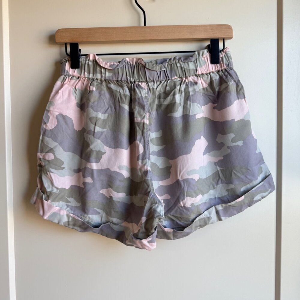 Aerie Womens Camo Print Relaxed Shorts Size Small Lyocell Fabric Elastic Waist - Picture 3 of 10
